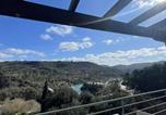 Location vacances  Alpes-de-Haute-Provence - Maison charmante près du lac d'Esparron, 2 chambres, parking - Fr-1-822-10-1
