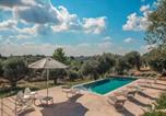 Location vacances  Province de Brindisi - Trullo Radici Antiche-2