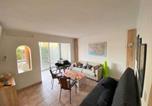 Location vacances Sanary-sur-Mer - Bel appartement avec jardin à seulement 50 m de la plage et de Sanary, climatisé, 6 couchages-1