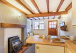 Location vacances  Chatsworth House - Agniti Cottage-3