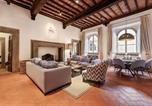 Location vacances Cortone - Palazzo Passerini-1