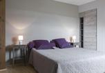 Location vacances  Allier - Gîtes rénovés à la ferme, terrasse et ambiance scandinave - Fr-1-489-79-4