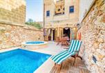 Location vacances Ghasri - Exceptional villa in In-Nadur with private pool.-1