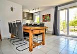 Location vacances Courthézon - Lovely Apartment In Orange With Kitchen-4