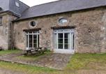 Location vacances La Chapelle-Caro - Le Crévy - Gîte La Calèche - 3 pers-1