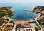 Camping Saint-Mitre-les-Remparts - Camping Les Tamaris-1