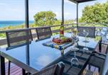 Location vacances Gladstone - Peter's Cottage - A Coastal Gem In Historic 1770-1