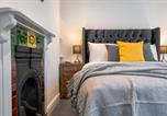 Location vacances Marshfield - Central Bath 6 Bedroom Townhouse Sleeps 12 by Roost Accommodation-4