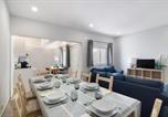 Location vacances  Salir - Skipper House-1