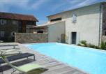 Location vacances  Gard - Gîte Faveloun-4