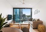 Location vacances Brisbane - South Bank Luxe Skyview Pool & Gym Access-1