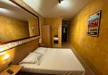 Hôtel Idron - Hôtel Bosquet Pau Centre - Self Check In Budget Hotel-4