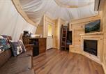 Location vacances Sevierville - Cub House Teepee, Free Tickets, No catch!-1