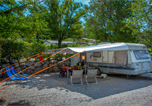 Camping avec Quartiers VIP / Premium Dauphin - Camping La Pinède-2