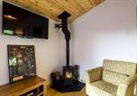 Location vacances St. Florence - Fern Lodge - 2 Bedroom Log Cabin - Saint Florence - Tenby-2