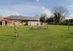 Location vacances  Gare d'Hereford - The Piggery-1