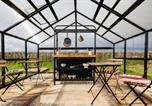 Location vacances Dilsen-Stokkem - Hoeve de Binnenplaets - Cozy four glamping tent-4