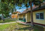 Location vacances  Hongrie - Villa Magdolna in Siofok - Balaton 36166-1