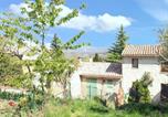 Location vacances Viens - Maison de charme à Vachères avec jardin et vue montagne-1