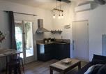 Location vacances Robion - Studio de 40 m indépendant au cœur du Luberon au calme vue sur le Luberon-3
