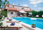 Location vacances Šestanovac - Villa Peaceful Valley with heated pool-1