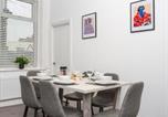 Location vacances  Gare de Sunderland - Vacant Nests The Freda Cozy 3br Free parking-4