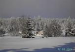 Location vacances Vagney - Chalet cosy en bordure de forêt avec wifi, terrasse et équipements complets à Rochesson - Fr-1-589-235-2