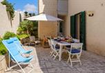 Location vacances  Province de Lecce - Villa With Climate, Wi-Fi and Private Parking-4