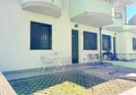 Location vacances  Province de Forlì-Césène - Rp01 - Cesenatico, ampio appartamento con giardino vicino al mare-4