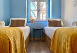 Location vacances  Le Bairro Alto - Chiado Local Artist Duplex w Parking & Ev-1