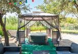 Location vacances Pernes-les-Fontaines - Cocoon insolite-1