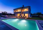 Location vacances Zemunik Donji - My Dalmatia - Villa Campi Dalmatia with private heated pool and sauna-1
