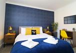 Location vacances Lancaster - 2 Bed Home with Driveway Parking-1
