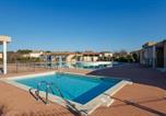 Location vacances Aubignan - Bastidon Provençal - Avec piscine partagée-1