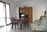 Location vacances Rosignano Marittimo - Ferienwohnung mit privatem Garten, nur wenige Meter vom Meer entfernt ideal für Familien mit Kindern oder Freunde-4