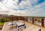 Location vacances Upper Lake - Oceanfront Elk Cottage - Deck Views & 7 Acres-3