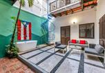Location vacances  La Fortaleza et le site historique national de San Juan à Porto Rico  - Colonial Villa Just Remodeled 2 floors Indoor Patio & Tub-1