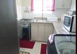 Location vacances  Jamaïque - Mirando Place --- Beach Access, ,Pool, Hottub, Gym,3 Lounges, Apartment #6-Airport 10 mins-4