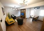 Location vacances Kragujevac - Cristal Palace Suites 004-1