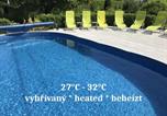 Location vacances Karlovy Vary - Dvůr Stráň & Wellness-1