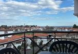 Location vacances Urrugne - Charmant 2 pièces avec terrasse et accès piscine - Fr-1-239-1107-2