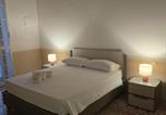 Hôtel Santa Flavia - Butera Apartments Luxury-3