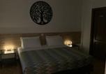 Location vacances  Province de Biella - Bb Borgo Biella Tree-4