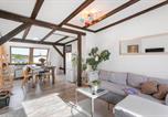 Location vacances  Gare de Schwerin - Ferienwohnung mit Seeblick-1