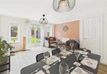 Location vacances Southam - Modern 4 Bed Home With Parking Close To Town-1