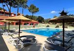 Camping avec Ambiance club Port-Vendres - Camping Domaine des Mimosas-1