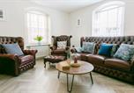 Location vacances Llanfair Pwllgwyngyll - Ty Capel Mawr-4