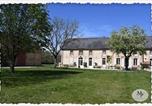 Location vacances Centre - Villa spacieuse avec piscine privée à Brinon-sur-Sauldre-2