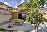 Location vacances  Loire - Gîte confort à Balbigny : 2 chambres, terrasse, jeux, équipements modernes, charges incluses - Fr-1-496-282-1