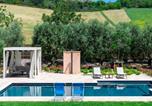 Location vacances  Province de Fermo - Villino Le Moie 4&2, Emma Villas-2